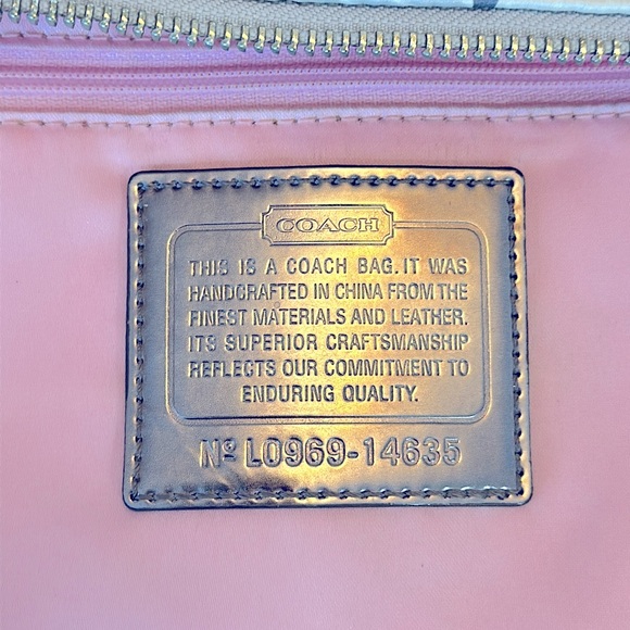 Coach Poppy Graffiti Glam Hearts Tote/Shoulder Bag - Picture 11 of 16